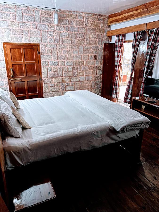 Ken & Twill Hotel Shillong Buitenkant foto